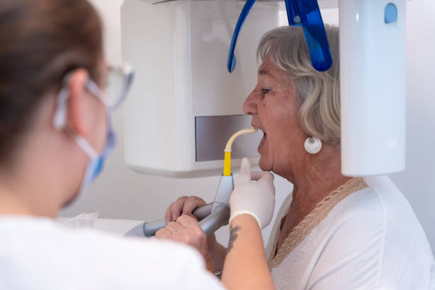 Best Orthodontic Emergency Dentist in Csar Chvez, TX